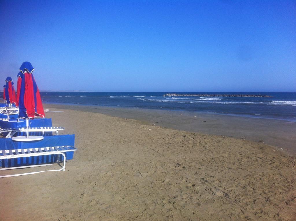 Sandy Beach Apartment 13 Voroklini Rum bild